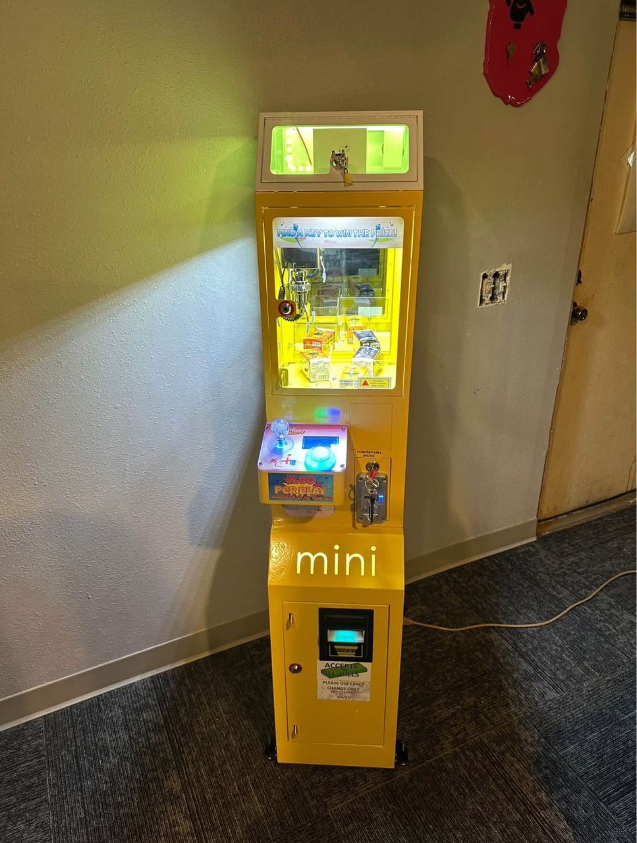 Mega Mini Claw Machine