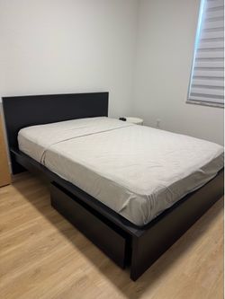 Queen bed