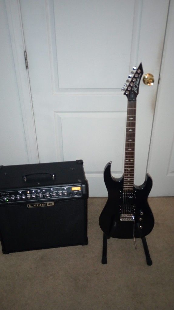 B.C. Rich Assassin ASM 1 - 2014 Gloss Black Strat Style & Line 6 Spider 15