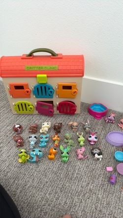 Little Pet Shop. 29 figures and accessories. Plus the Critter clinic