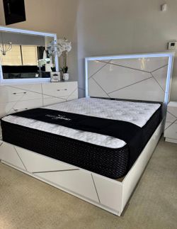 Queen Bedroom set with led light high glossy