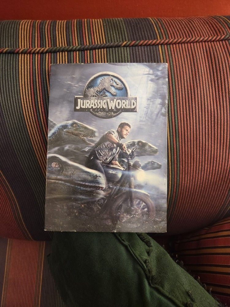 Jurassic World DVD