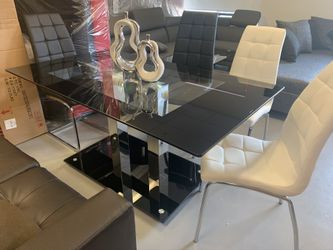 New Dining table set 🎉we finance just $39 down payment 🎉