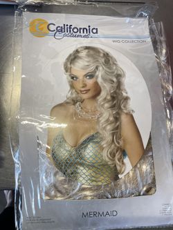 Women’s Blonde Halloween Wig
