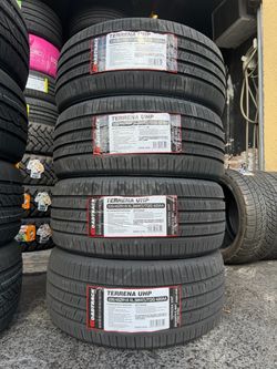 Set Roadtrack 235 45 R18