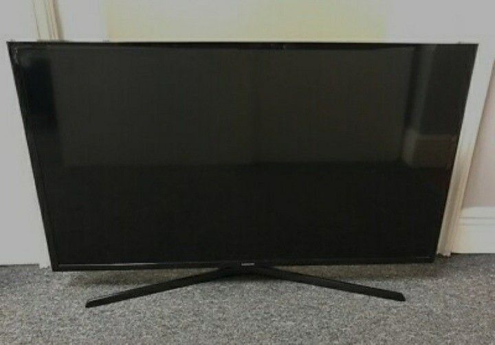 SOLD - Smart TV 50 inch Samsung UHD Excellent Crystal Clear Picture Movie Apps Netflix Prime Disney YouTube RedBull