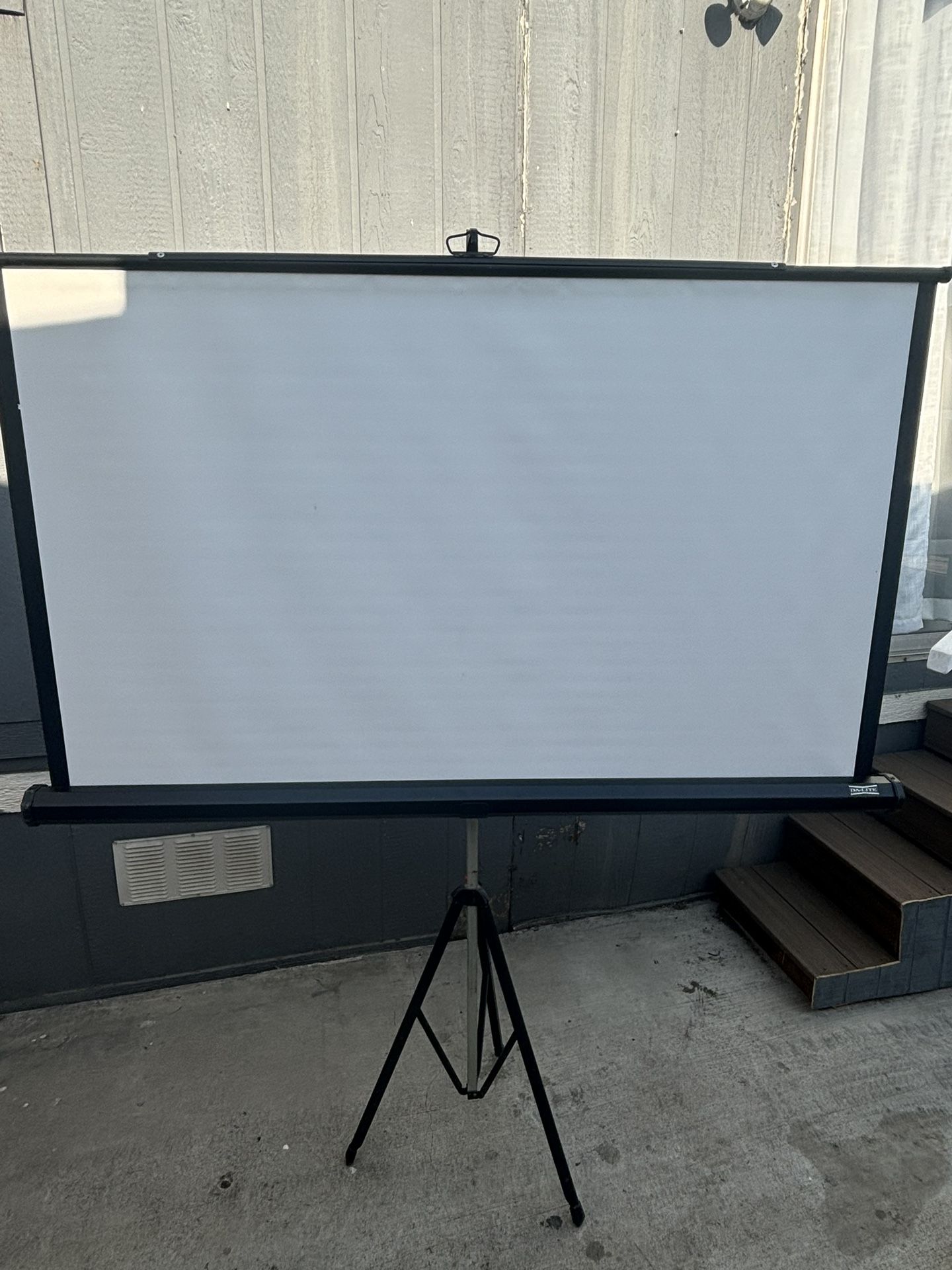 Projector Screen 