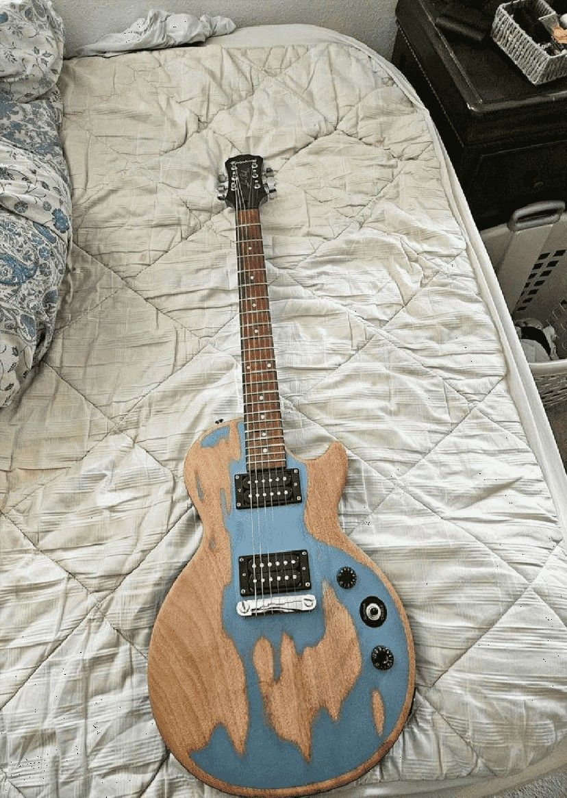 history home Rock Strong with Premium Electric Guitar Selection