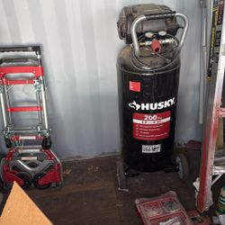 Husky 20 Gallon Compressor 