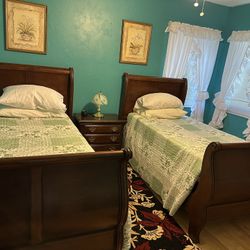 Bedroom Suite With End Table,
