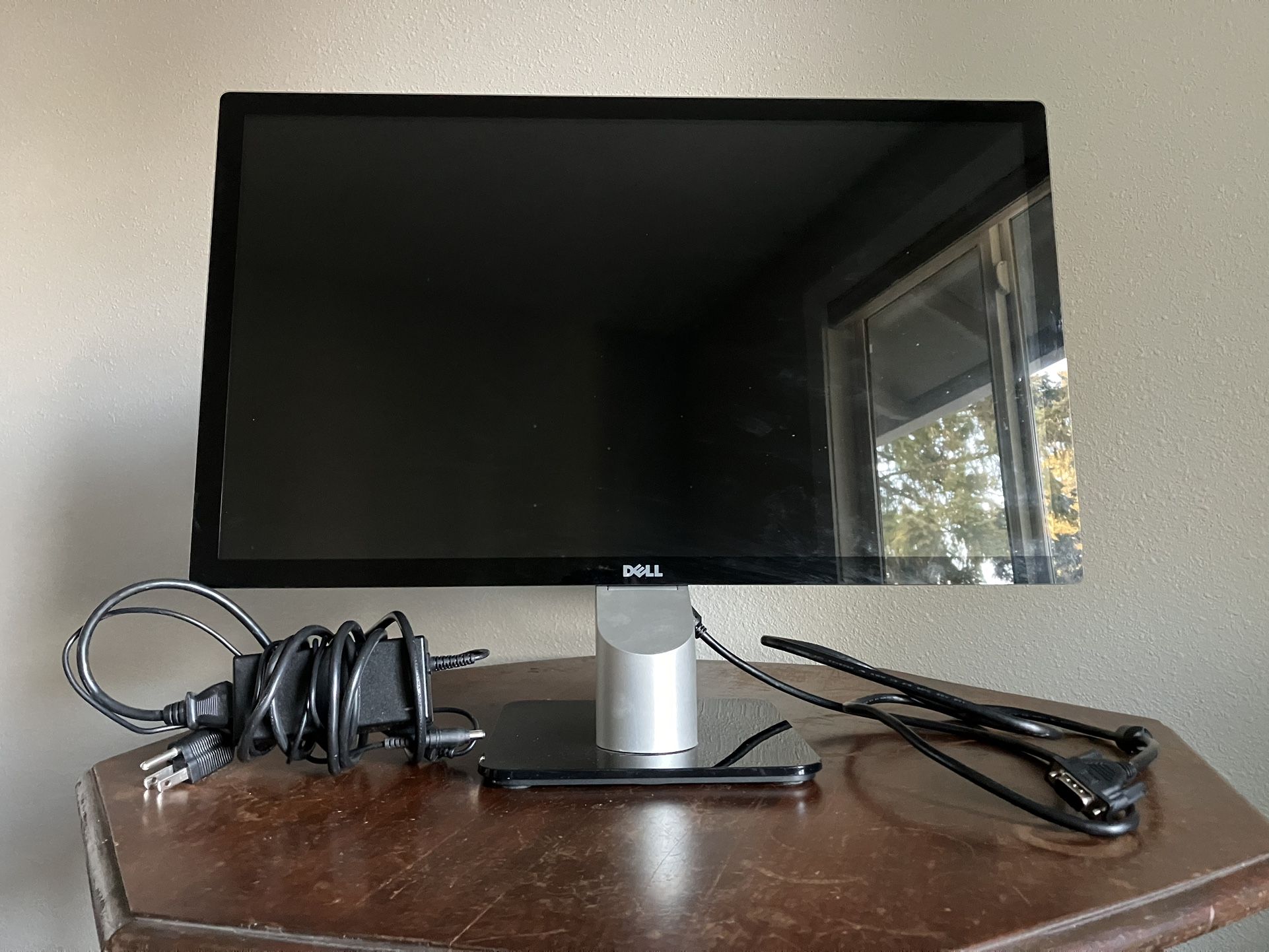 Dell S2440lb 24” Computer Monitor 