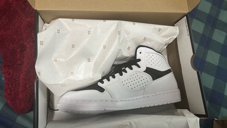 Air Jordan Access White , Black Sneakers