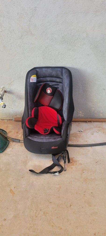 Car Seat In Goos Condition Just   Needs To Be Wash