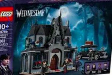Lego set Wenseday from Adams Family