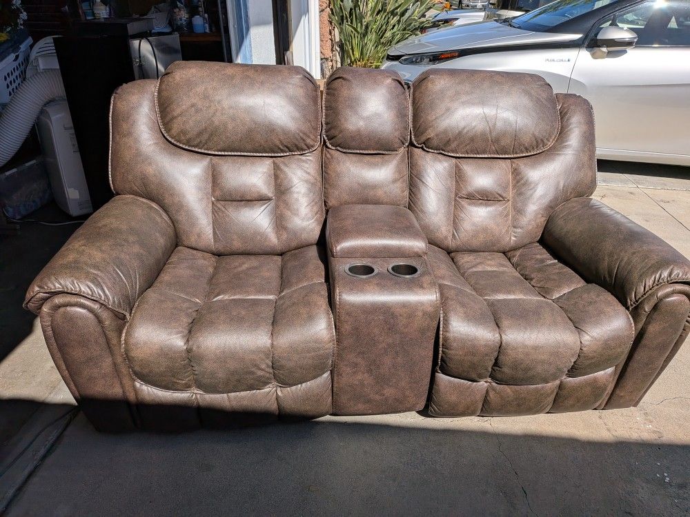 Power loveseat with console
