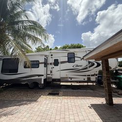 32 Foot Cougar 5th Wheel