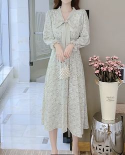 Ditsy Floral Print Bow Tie Long Sleeve Ruffled Dress