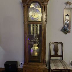 Grandfather Clock Howard Miller