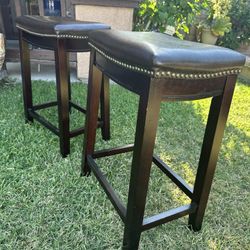 2 Bar Stools 