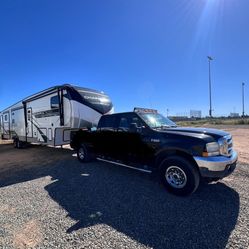 Movimiento de vehículos recreativos, quinta rueda o transportadores de juguetes