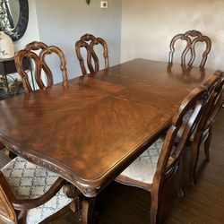 Traditional Solid Wood Dining Table with 8 Chairs
