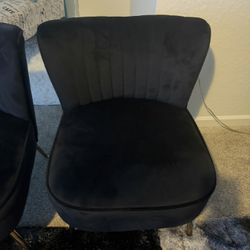 Black Velvet Accept Chair