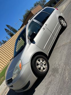 2004 Toyota Sienna