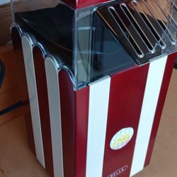 Popcorn Maker New In Box Free Delivery 