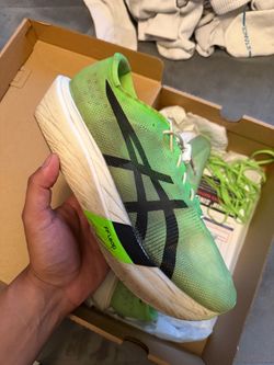 ASICS Metaspeed size 11