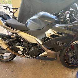 2023 Kawasaki Ninja 400