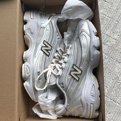 New Balance 1000 Grey Beige Women’s Sneakers