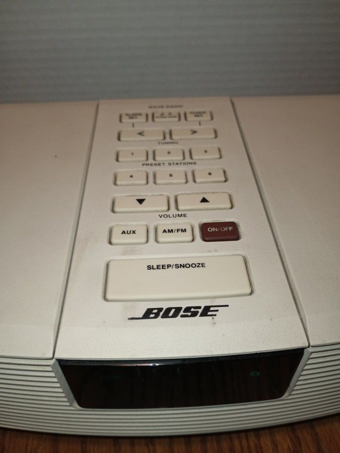⁶Perfect Working 100% White Bose Wave Awr1-1w  Am/ FM  Stereo Clock Radio $100 Firm