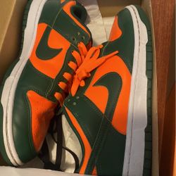 Nikes Dunks