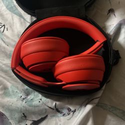 Beats Solo Pros
