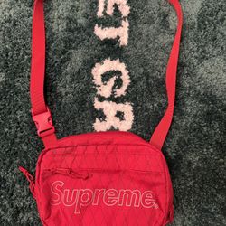 Supreme Shoulder Bag (FW18)