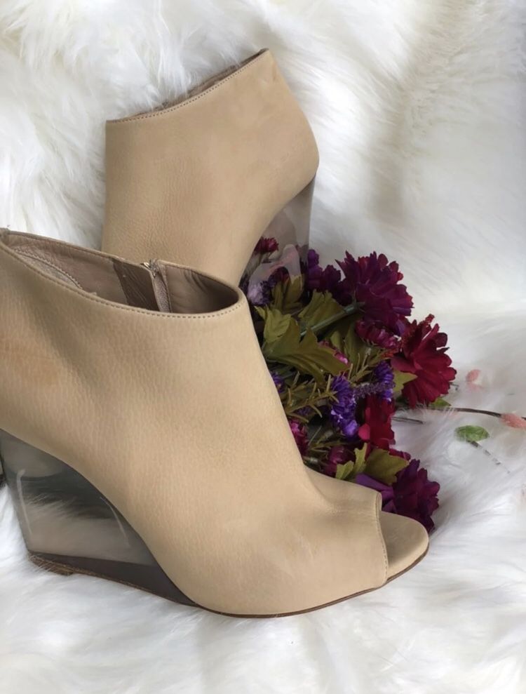Burberry Suede Lucite Ankle Booties Size 7 (37)