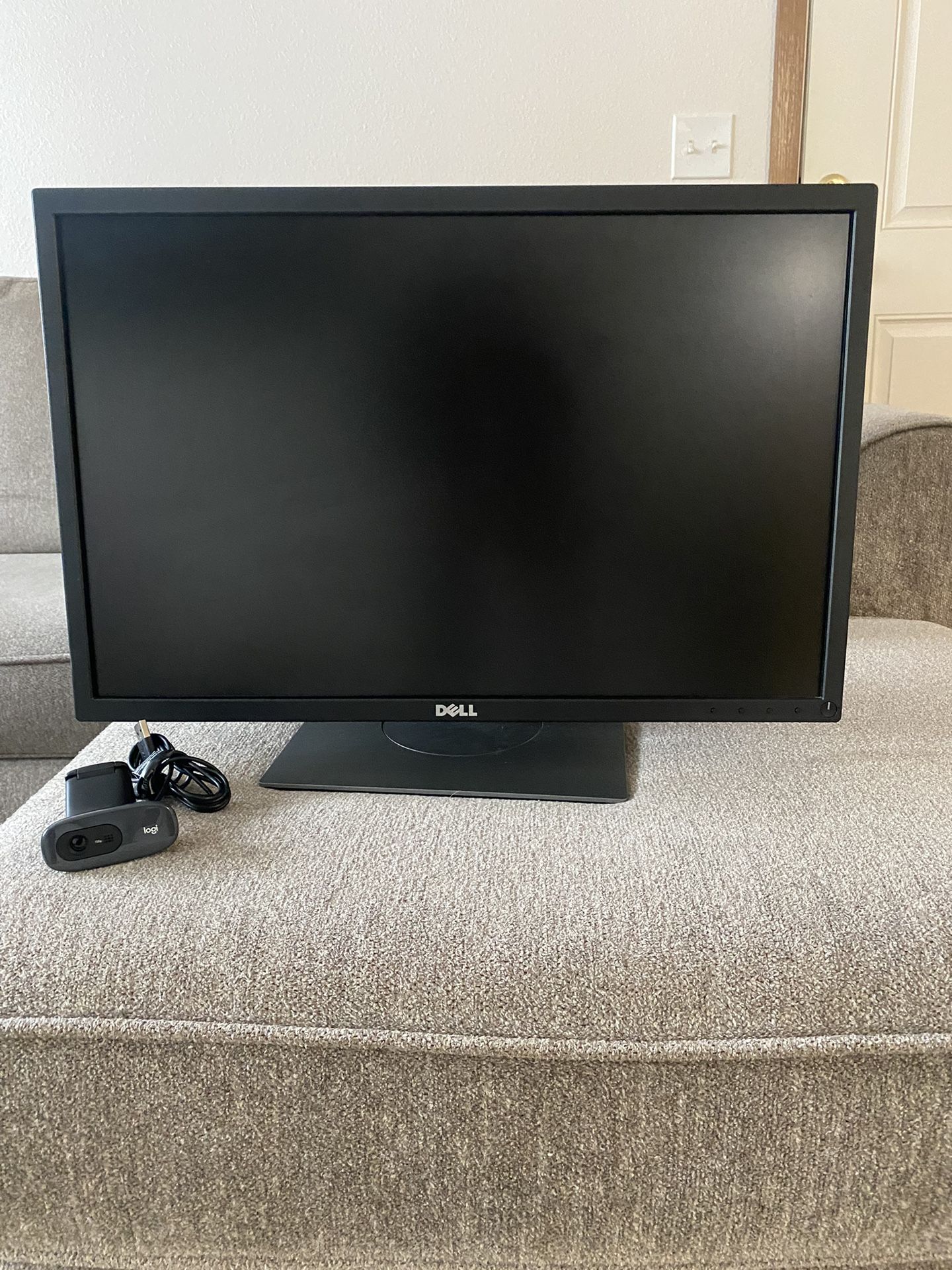 3 Screen/monitors