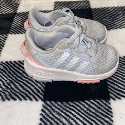 Toddler Sneakers Adidas Racer TR 2.0 I (model number GW4837)size 4T Must pick up 
