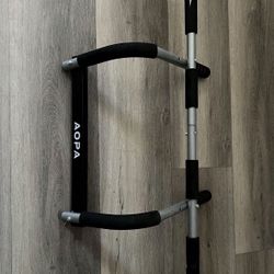 black pull up bar
