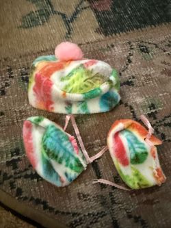 Handmade hat and mittens bundle of 3