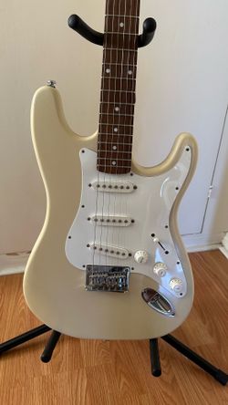 Squier Bullet Strat, Arctic White