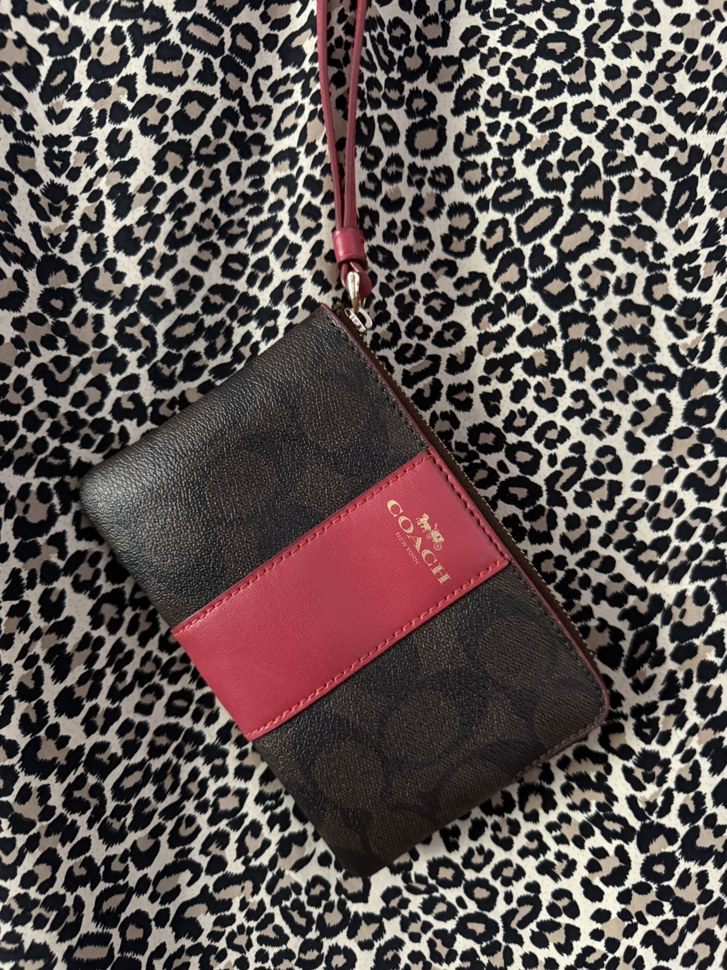 Coach wristlet wallet