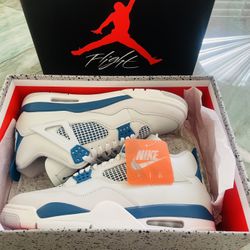 Nike Air Jordan 4 Retro - New 