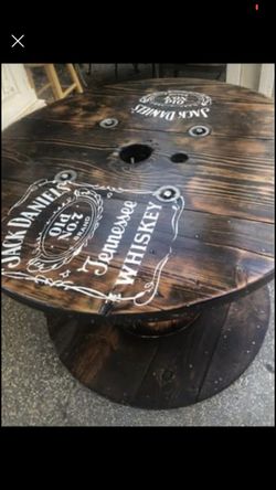 Jack Daniels Table