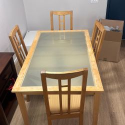 Table With 4 Chairs