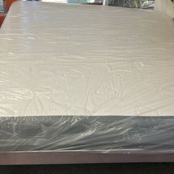 King Mattress Memory Foam Only $250 Everything Must Go!! 