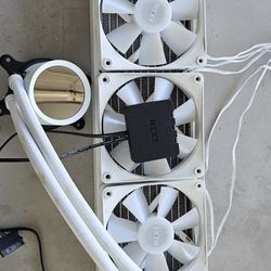 NZXT Kraken RGB Series All-in- One (AIO) Liquid CPU Cooler in white