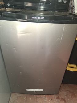 Frigidaire Mini Fridge