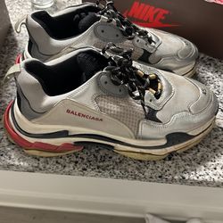 Balenciaga Triple S 