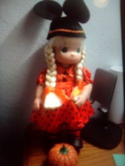 Mouseketeer boo  blonde PM Disney doll 13"